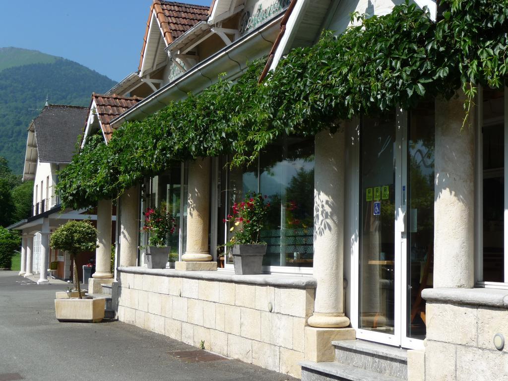 Logis Hotel L'Ayguelade Bielle Esterno foto