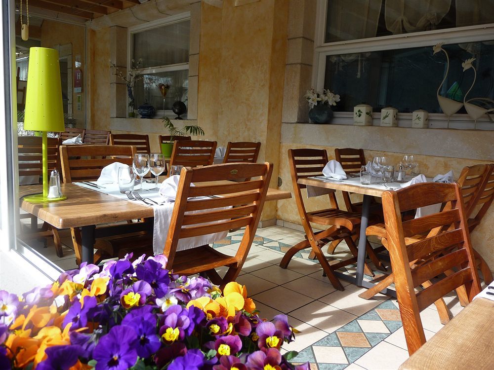 Logis Hotel L'Ayguelade Bielle Esterno foto