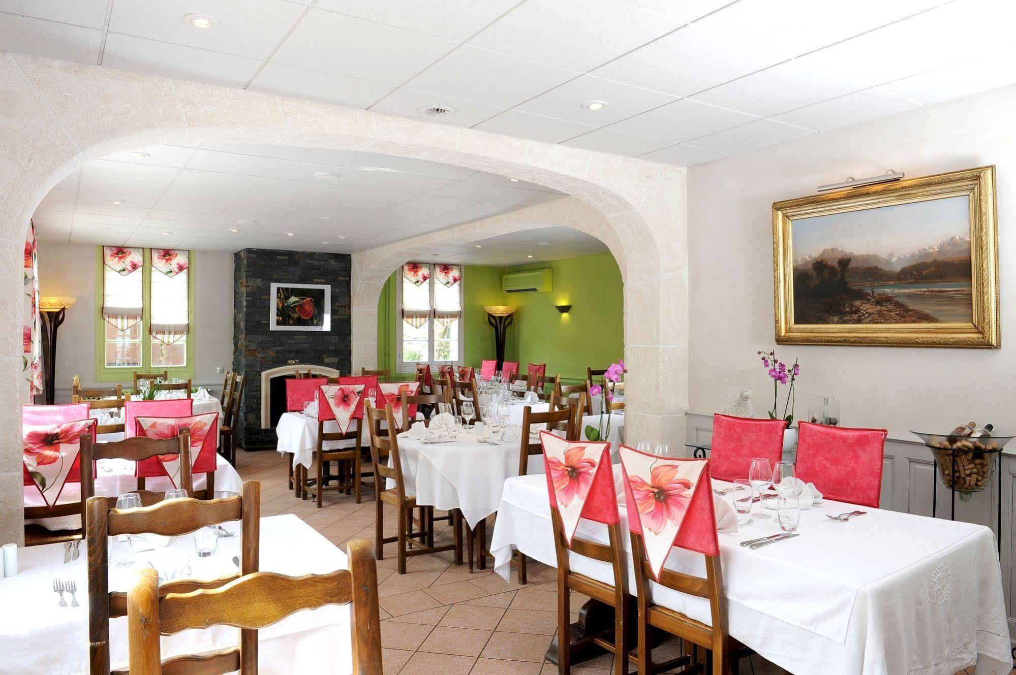 Logis Hotel L'Ayguelade Bielle Esterno foto