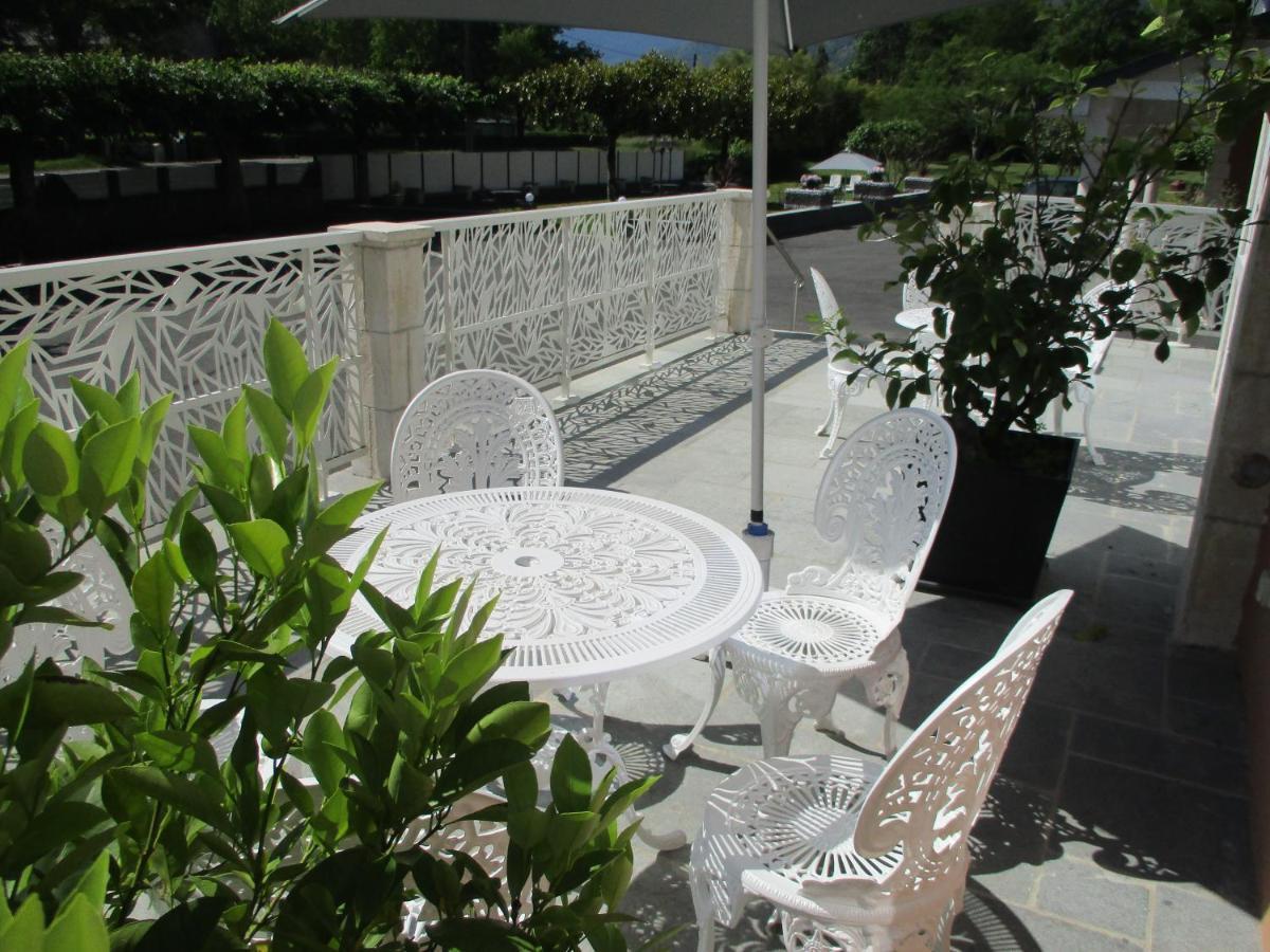 Logis Hotel L'Ayguelade Bielle Esterno foto
